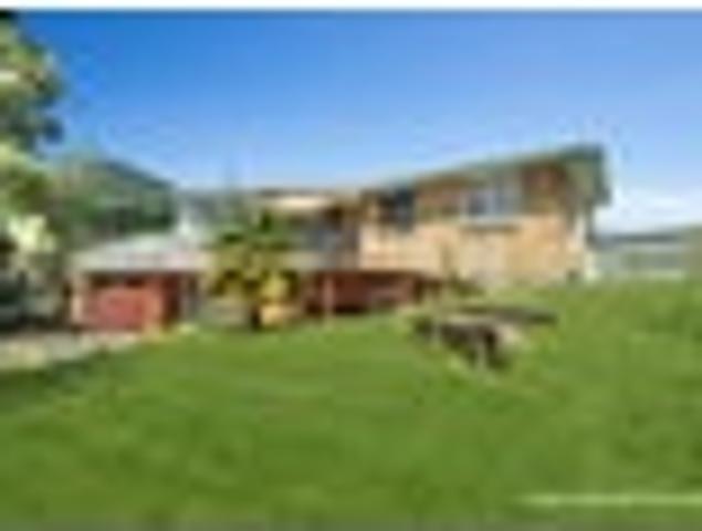 Spacious Family Living with Fabulous Views!