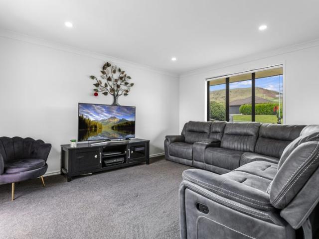 Spacious family living with stunning views