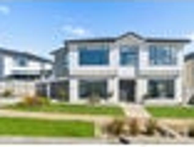 Spacious Family living with Plenty of Parking