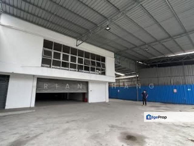 Spacious Factory in Jalan Bukit Kemuning, Seksyen 32, Seksyen 34