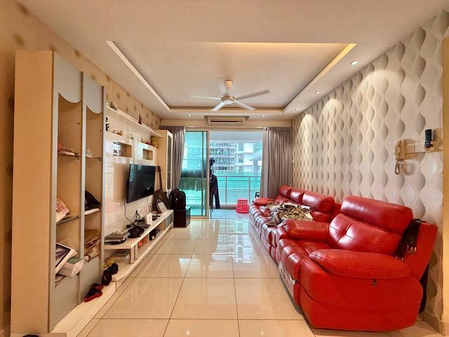 SPACIOUS FACING POOL The Regina Condominium USJ 1 Subang Jaya