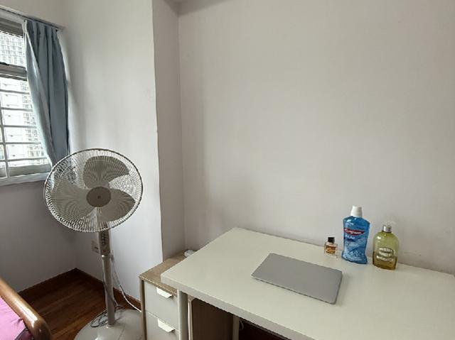 Spacious Female Only room in Queenstown – 5 Minutes to MRT, Available Now
