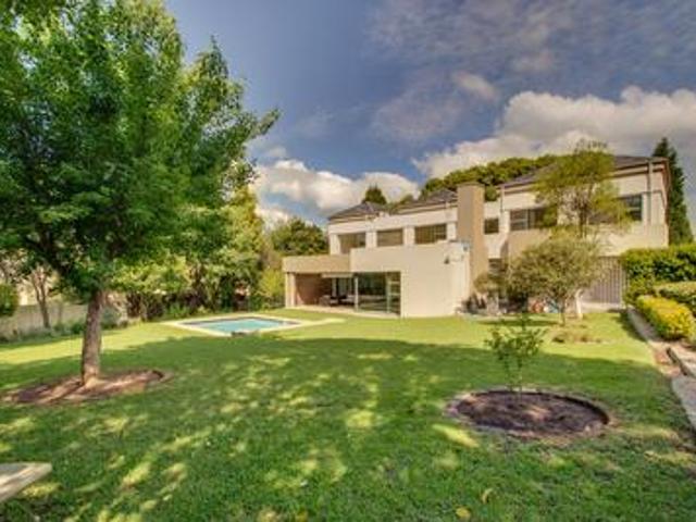 spacious five bedroom family home on.