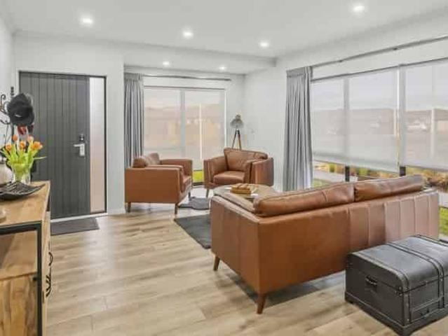 Spacious five bedroom family home with multiple living areas!