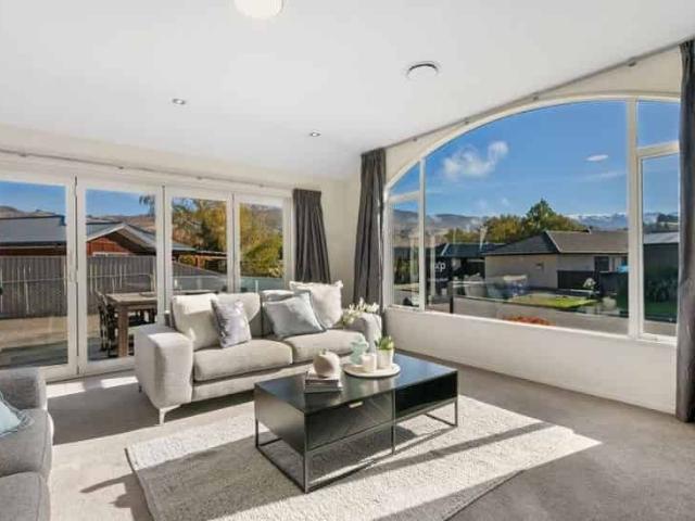 Spacious four bedroom family home