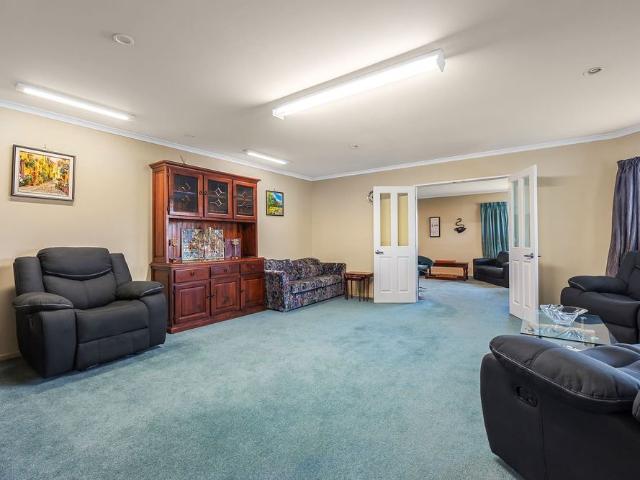Spacious Four Bedroom Home in Rolleston!
