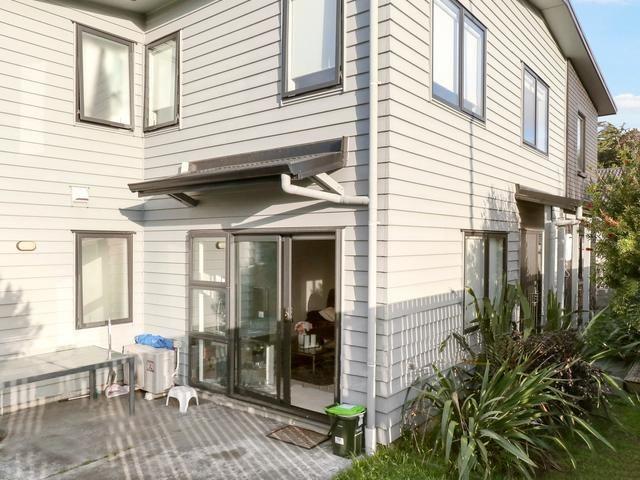 Spacious four bedroom on Preston!