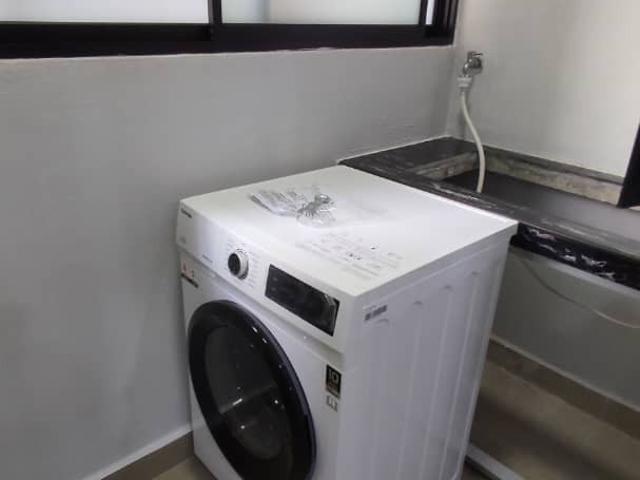 Spacious, free wifi+utilities, middle room at the havre, bukit jalil