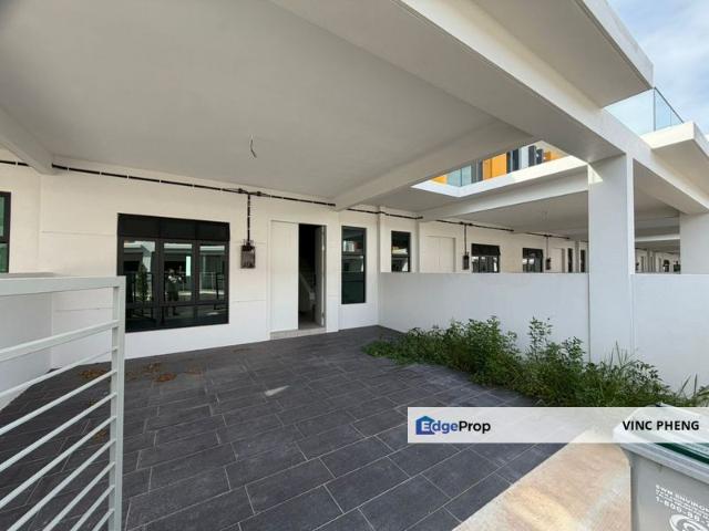 SPACIOUS FREEHOLD Terrace House @ Destar 3 One Krubong Melaka