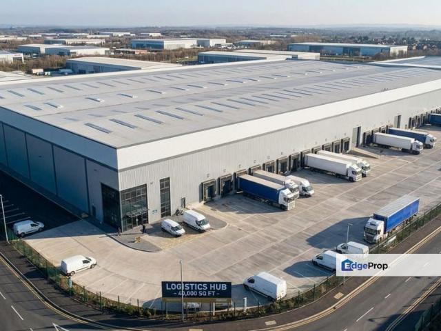​✨ Spacious & Functional ~40,000ft² Factory / Warehouse for Rent!