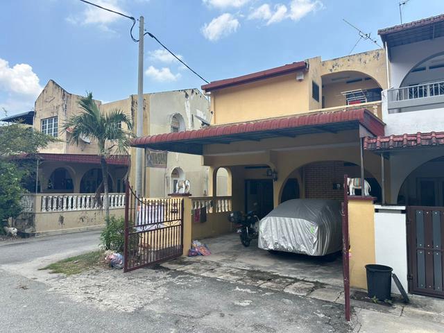 Spacious Fully Extended Family Home Taman Ipoh Jaya Gunung Rapat