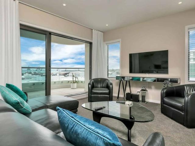 Spacious Fully Furnished 2 Bedroom Apartment