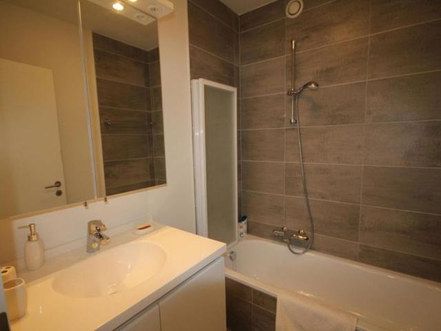 Spacious furnished 2 bedroom apartment near CEE