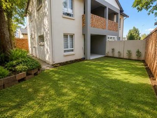 spacious ground floor corner 1 bedro.
