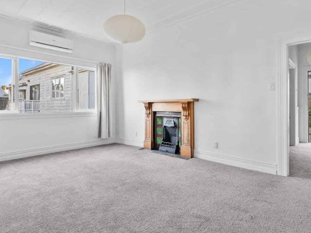 Spacious Grey Lynn Home with Work From Home Studio