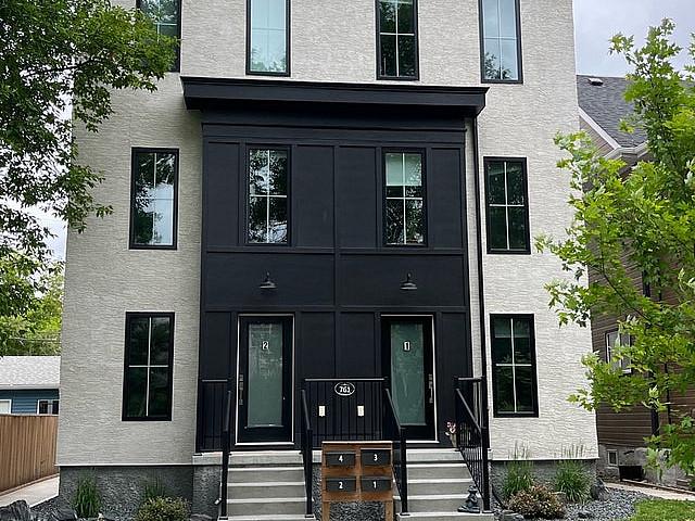 Spacious High End Apartment For Rent