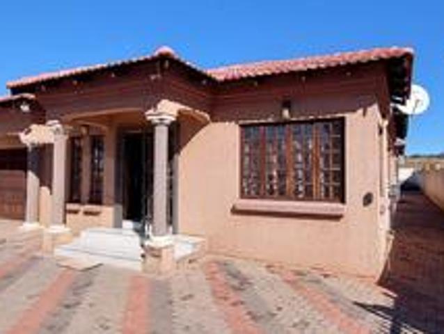 spacious home fit for the king