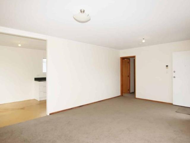 Spacious Home Located in Beautiful Birkdale