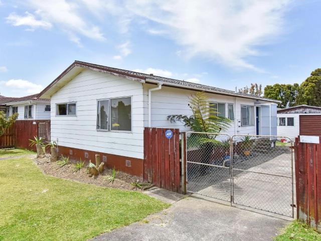 Spacious home with great outdoor living!