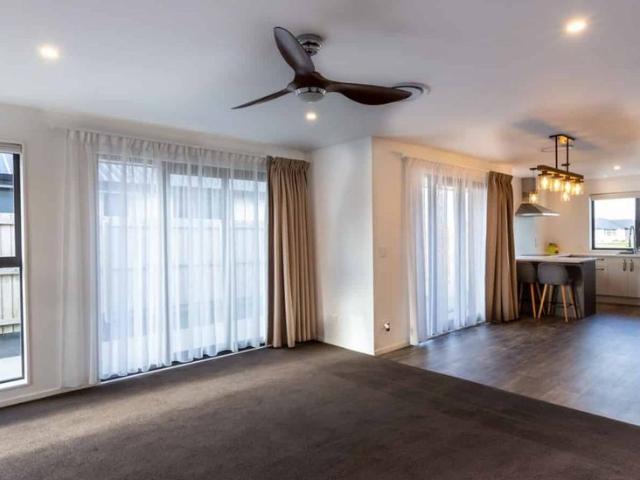 Spacious Home With Reserve Outlook