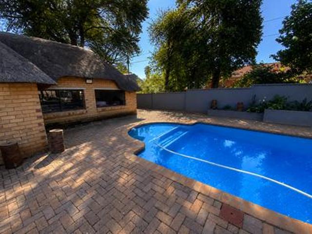 spacious house with lapa and pool