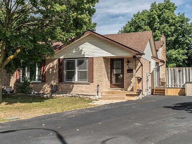 Spacious House For Sale In Waterloo d 4935