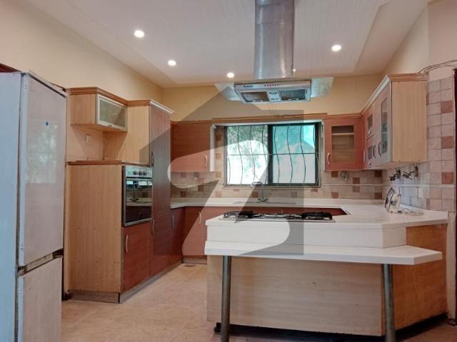 Spacious House Is Available For sale In Ideal Location Of DHA Phase 1