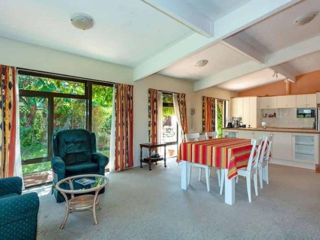 Spacious Ilam family home short term