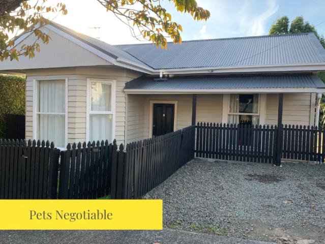 Spacious Kingsland Villa!
