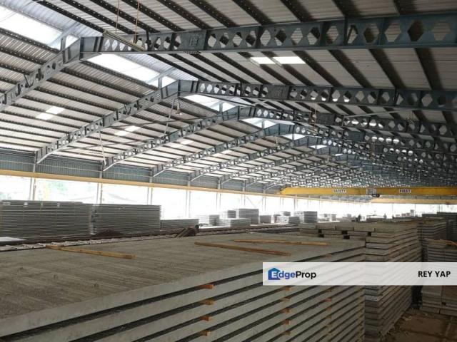 Spacious land and heavy load flooring