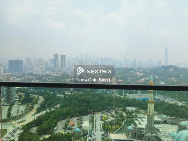 Spacious layout with large built up area Great for family living & long term investment Prime location near schools, shopping, and KK city centre