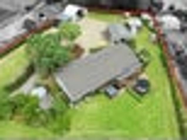Spacious Lifestyle Living on a Large Lot – A R.