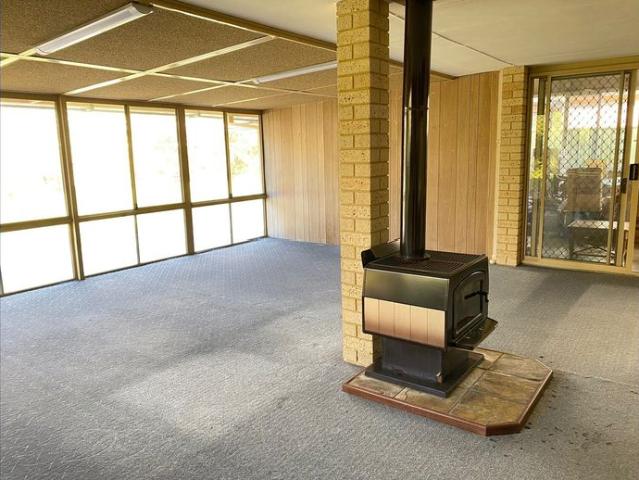 Spacious Living, Unbeatable Location! ELECTRICITY & WATER INCLUDED!
