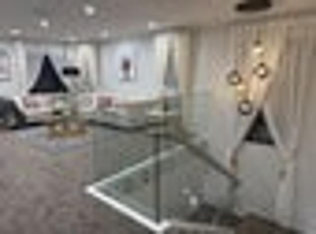 Spacious Luxury 4 Ensuites with Walk In Wardrobes