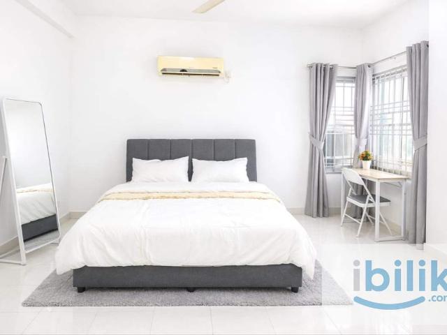 Spacious Master Bedroom