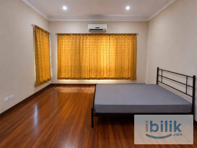 Spacious Master Room with Private Bathroom @ Alam Impian ❤️ | 5 7 Mins to AEON BiG Seksyen 23 ️