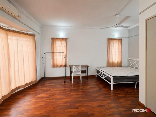 Spacious Master Room For Rent @ Bandar Utama ❤️ | Near 1 Utama Shopping Centre ️