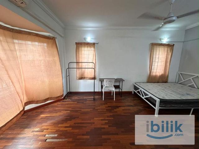Spacious Master Room for Rent @ Bandar Utama | RM870