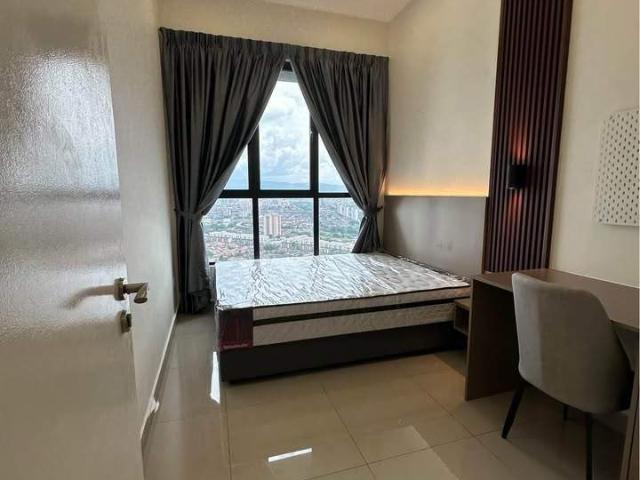 Spacious Medium Room Near MRT Maluri Stay @ Lavile Residence | Fully Furnished