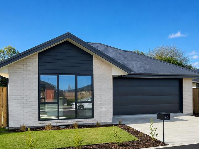 Spacious & Modern Family Home 43 Collisson Street, Leeston