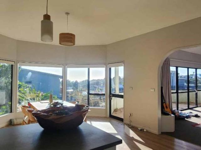 Spacious Modern Family Home with Self Contained Unit Prime Oakura Location
