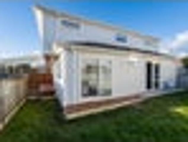 Spacious Modern Family Living