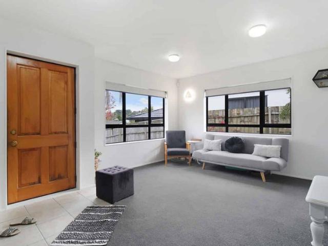 Spacious, Modern Living with Fantastic Outdoor Entertaining