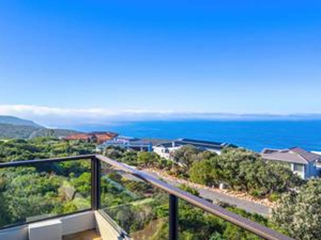 spacious multi level home with sea v.