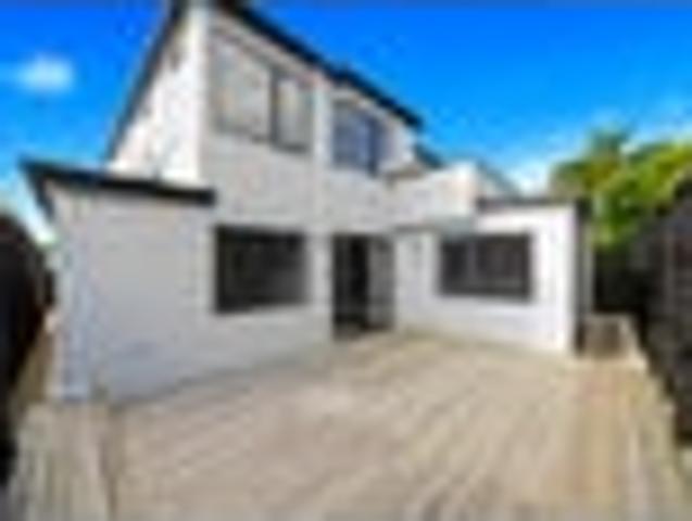 Spacious New Freestanding | Westlake Zone