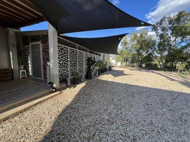 Spacious, off the grid 3 bedroom home