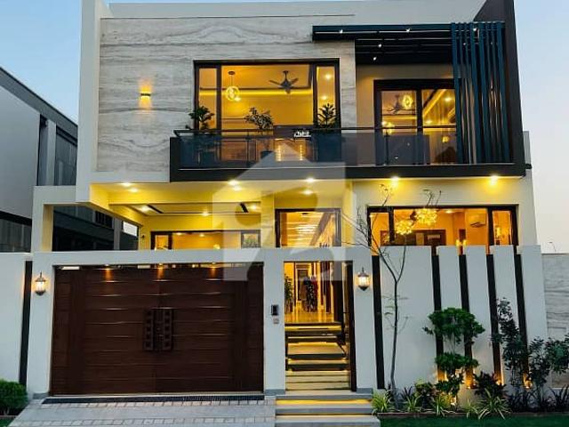 Spacious On Excellent Location 500 Square Yards House Available For sale In DHA Phase 8