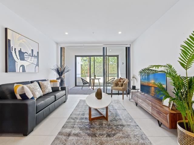 spacious one bedroom apartment in the heart of chatswood