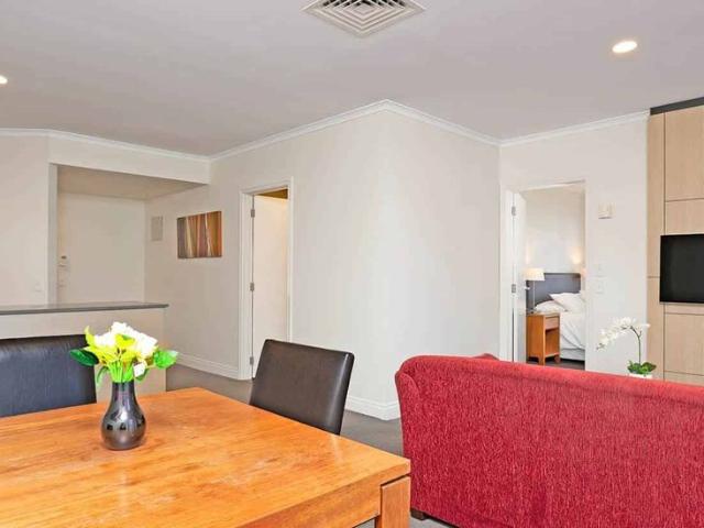 Spacious One Bedroom in CityLife with BATH