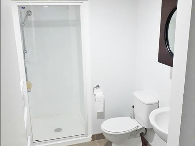 Spacious Open Plan and Light Apartment